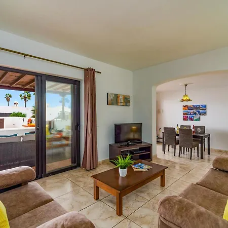 Villa Cielos By