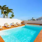 ヴィラ Cielos By *